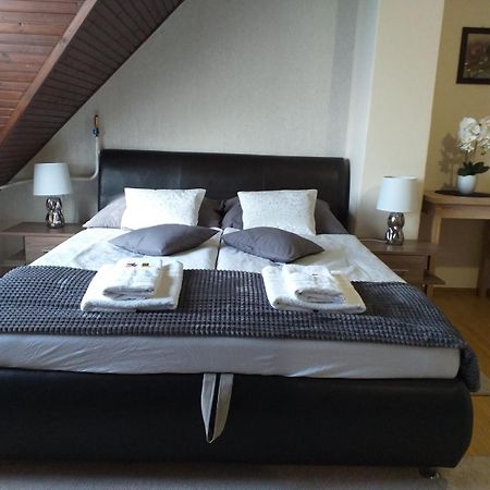 Aranka Apartman Gyula Exteriér fotografie