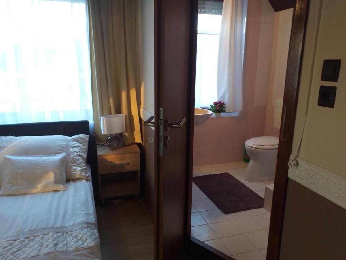 Aranka Apartman Gyula Exteriér fotografie