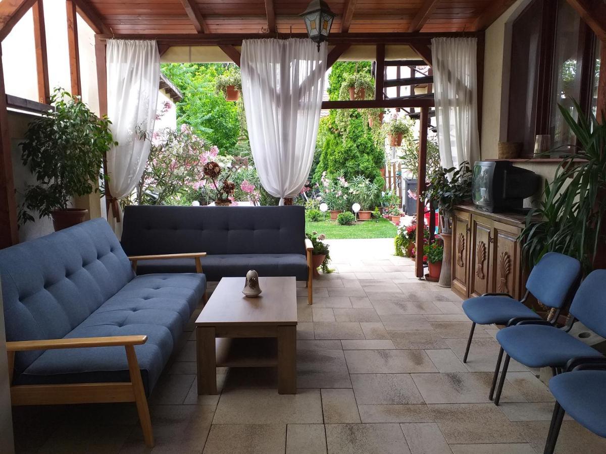Aranka Apartman Gyula Exteriér fotografie