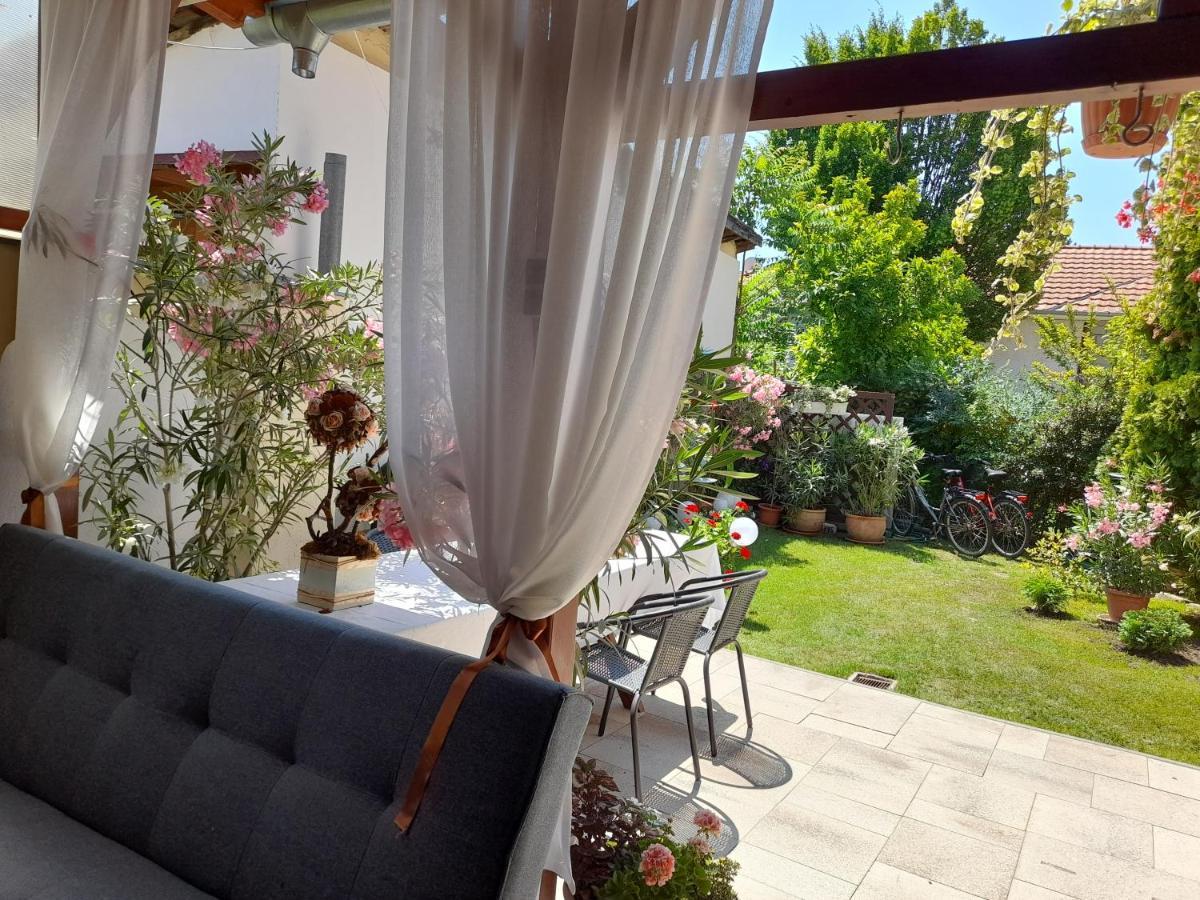 Aranka Apartman Gyula Exteriér fotografie