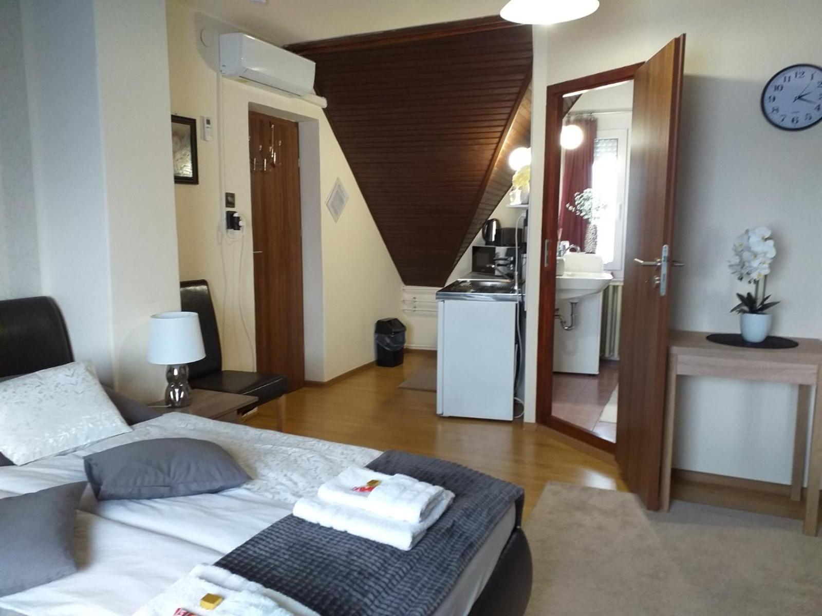 Aranka Apartman Gyula Exteriér fotografie