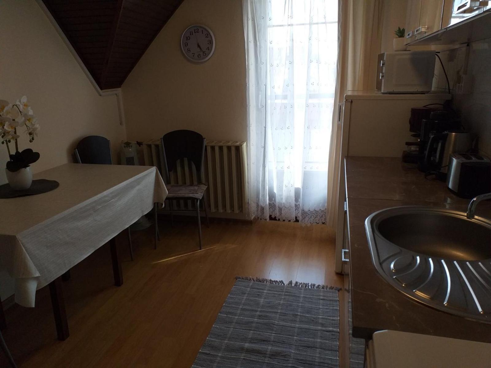 Aranka Apartman Gyula Exteriér fotografie
