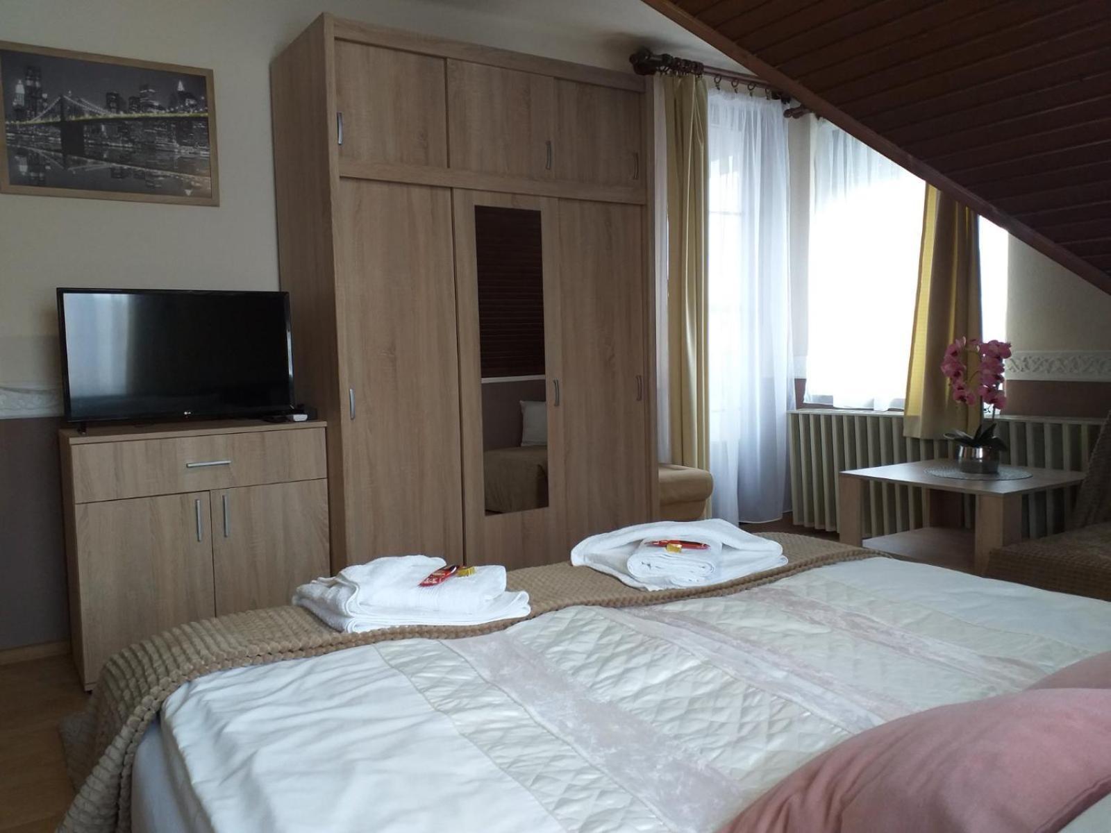 Aranka Apartman Gyula Exteriér fotografie